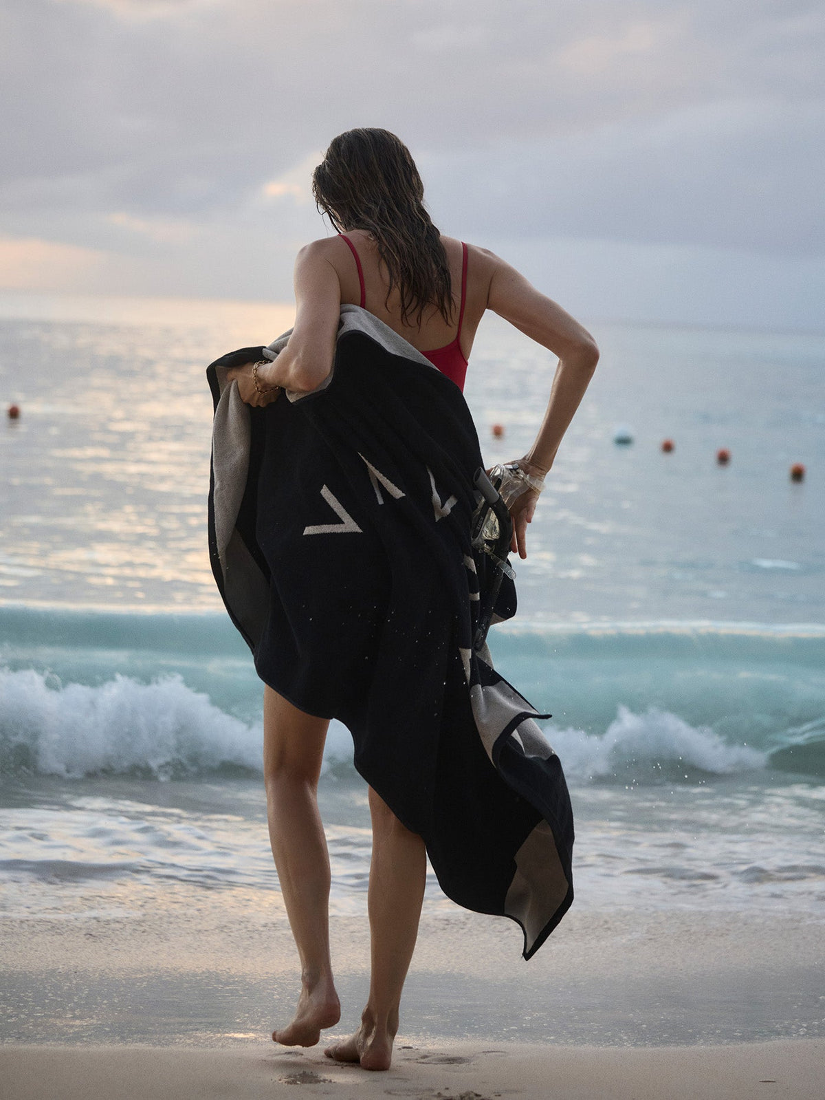 Taylor Pool Towel | VARLEY US | Varley Deals