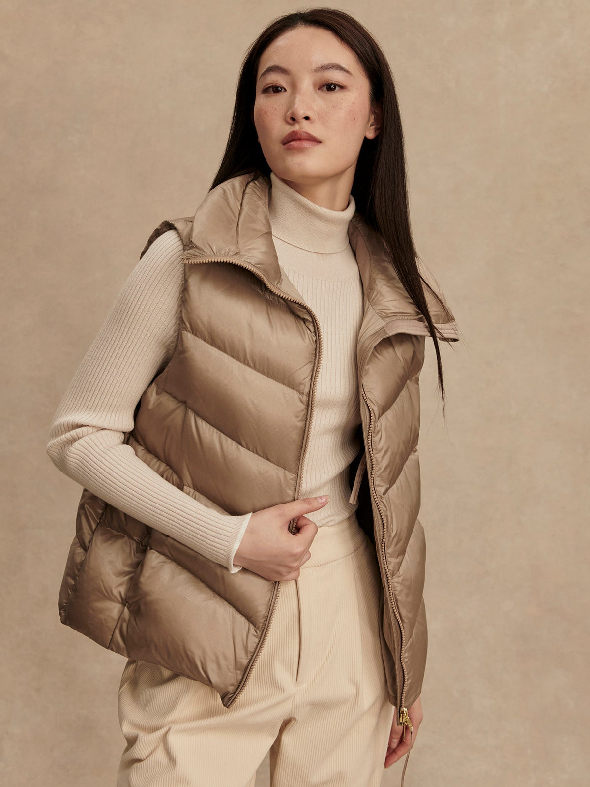 Bextor Lightweight Down Gilet | Varley Featured