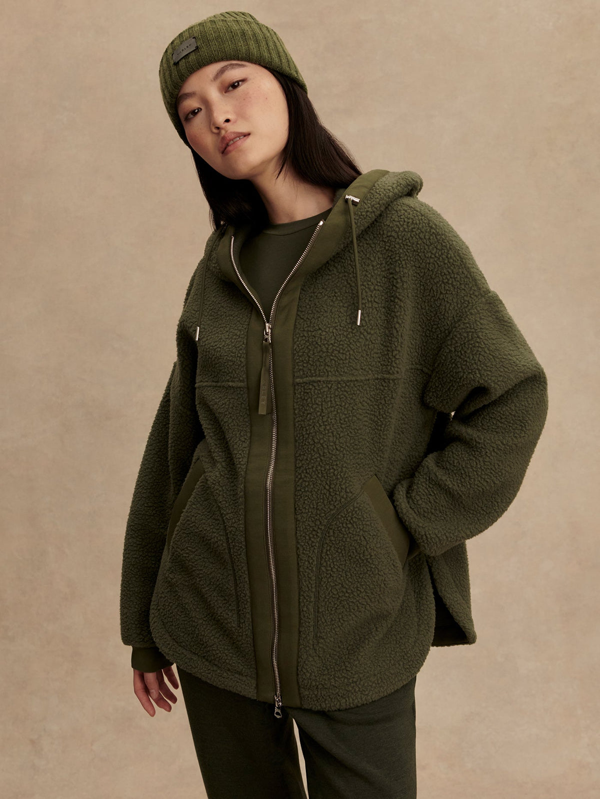Fey Relaxed Fleece | Varley Featured