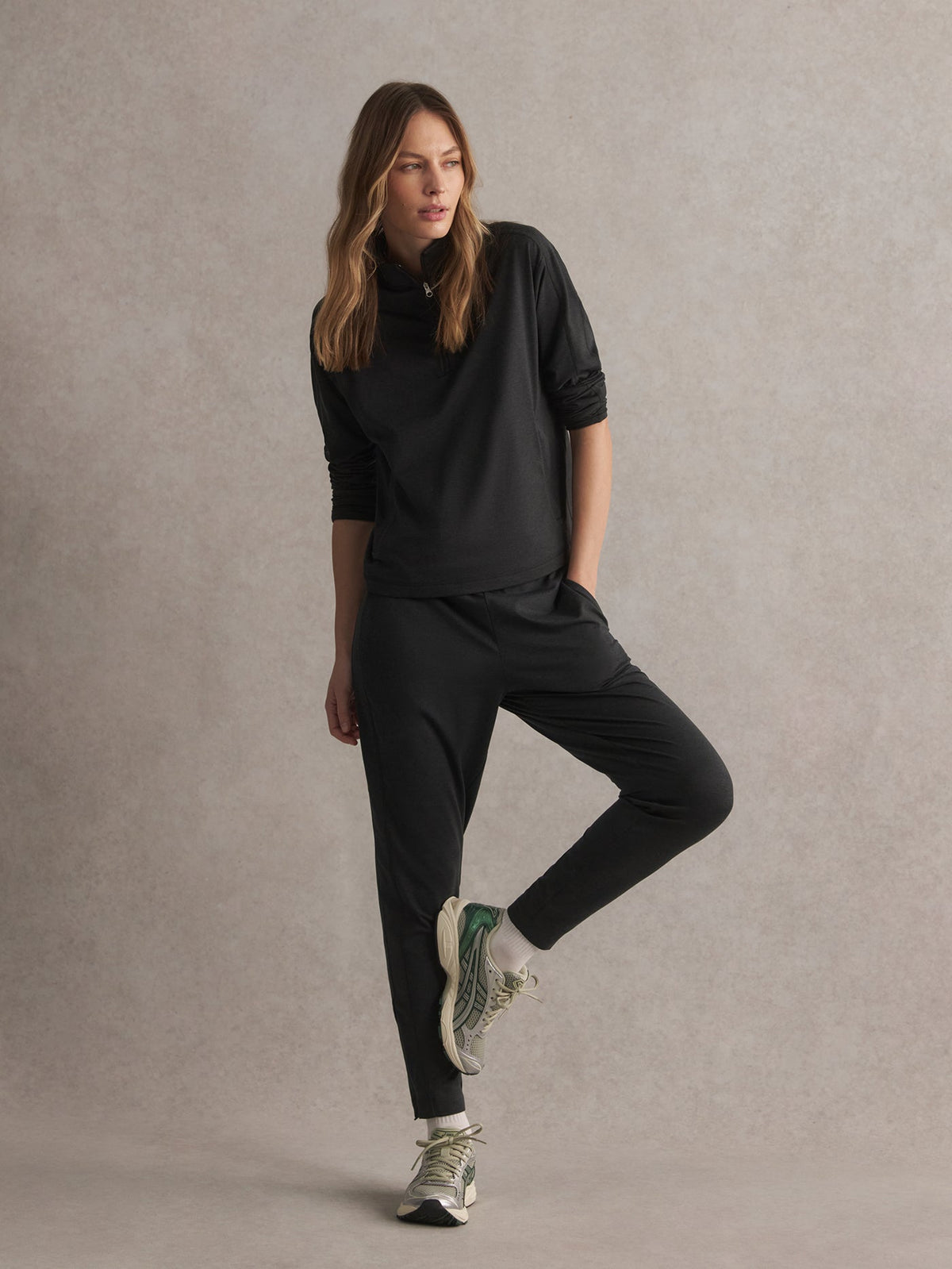 Kya Active Sweatpant 29 | Varley Featured