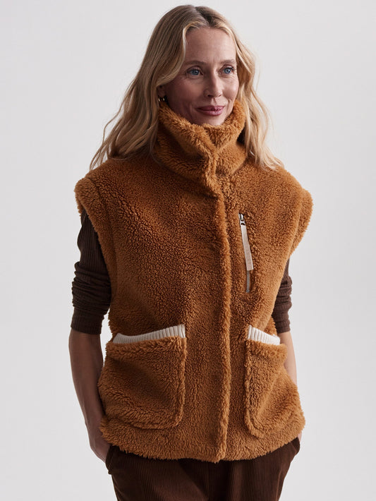 Balter Relaxed Sherpa Gilet | Varley Classic