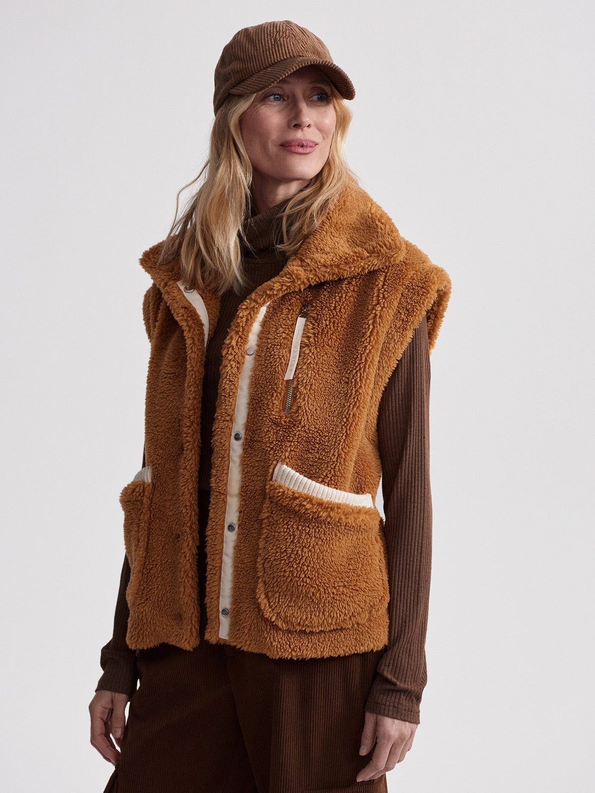 Balter Relaxed Sherpa Gilet | Varley Classic